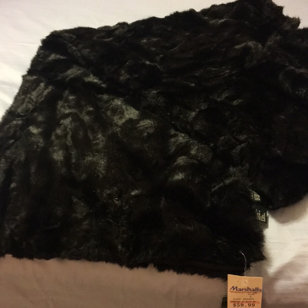 Ladies beautiful fur wraps. Brand new with tag.